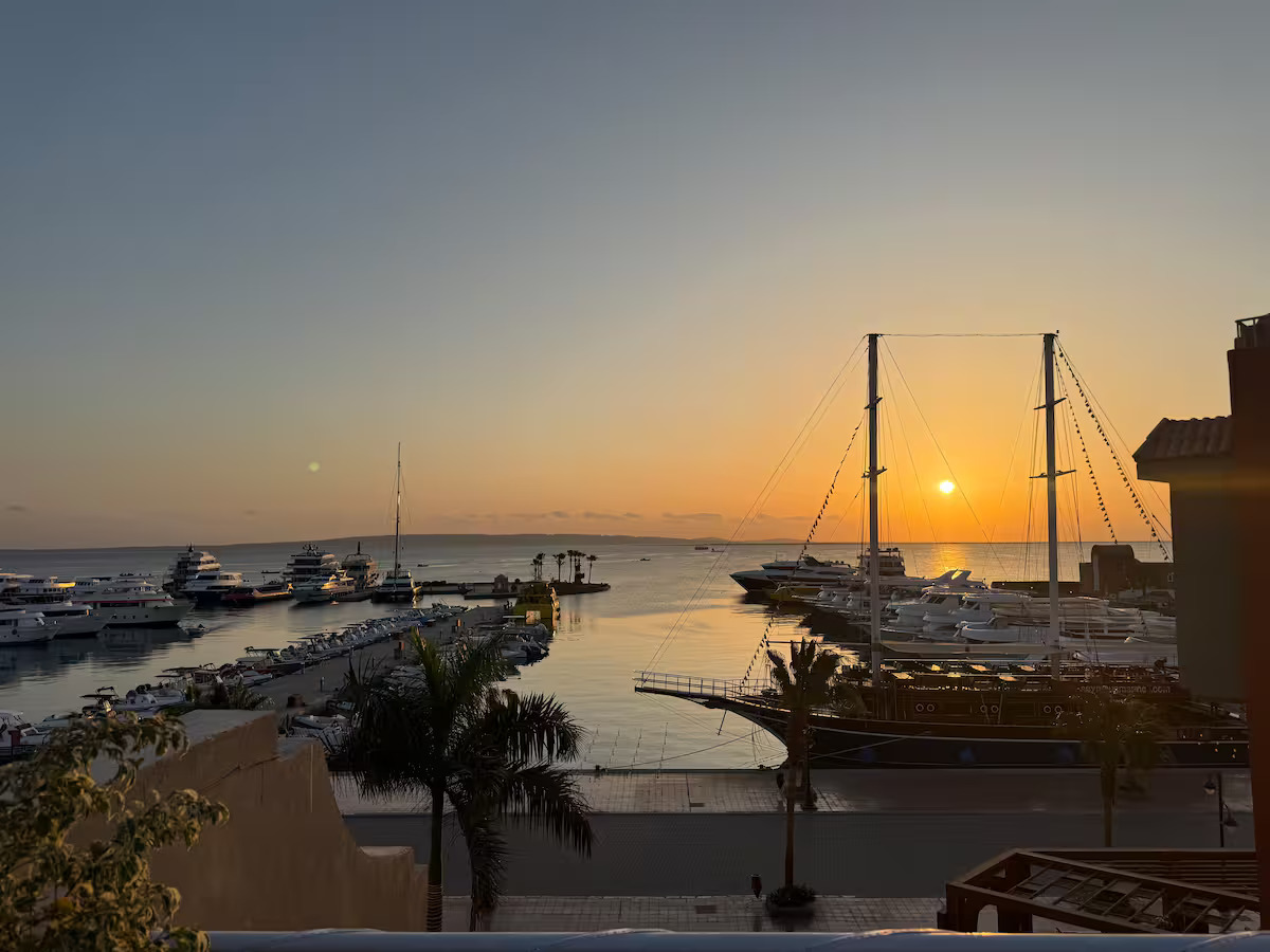 Maurinus Balcony View